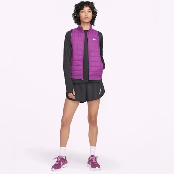 NEW NIKE - Nike Therma-FIT Women’s Synthetic Fill vest DD6084-503 - Picture 3 of 10